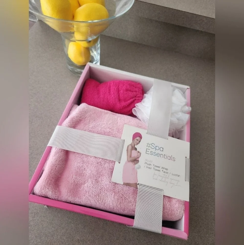 Spa Essentials Towel Wrap Set. NIB
